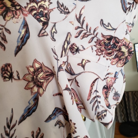 V-neck Shell - Picture 4 of 6